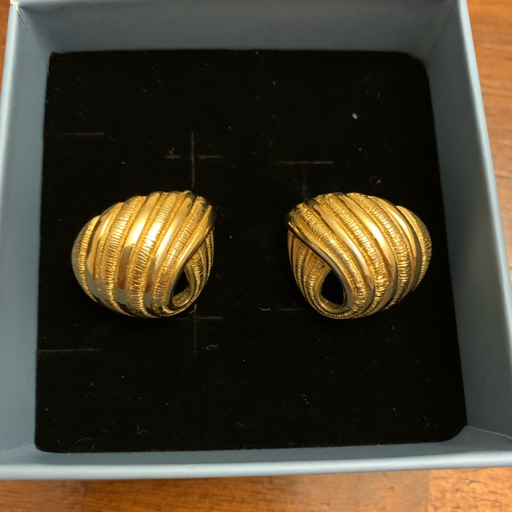 Trifari Gold Ribbed Earrings